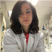 Laureata in chimica e tecnologie farmaceutiche con dottorato in farmacologia